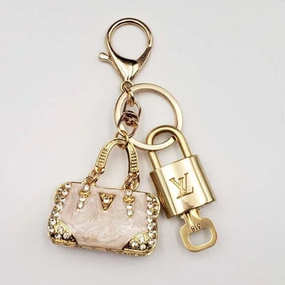 100% Auth Louis Vuitton Lock & Key with unbranded Bagcharm, Keycharm, Keychain - Picture 1 of 10